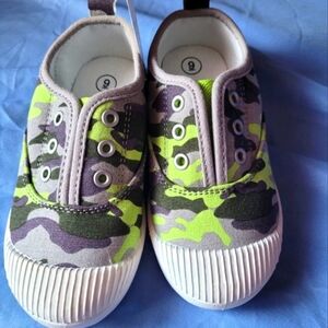 Boys Shoes Size 9